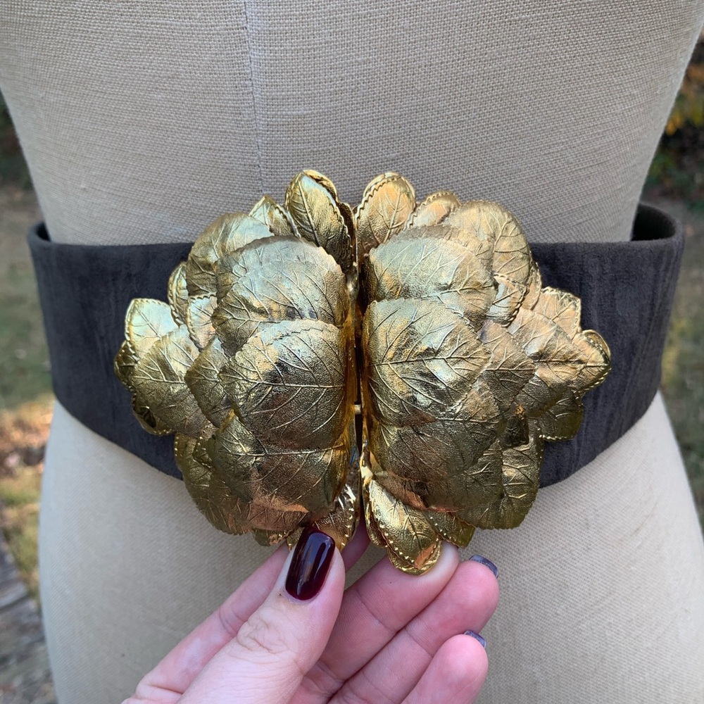 Vintage Leather/Suede & Brass Leaf Belt - Picture 8 of 16